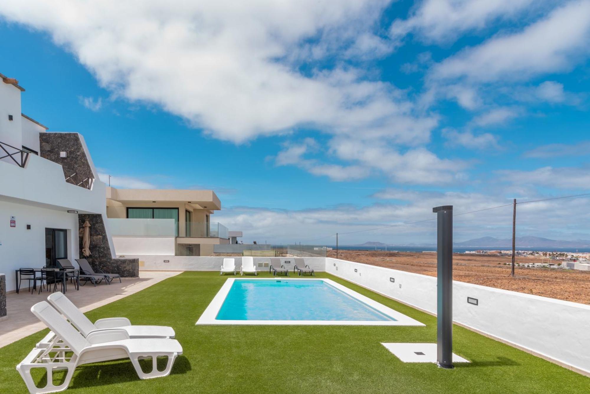 Sea Breeze Pool, Amazing View, Air Conditioning (adults Only) *