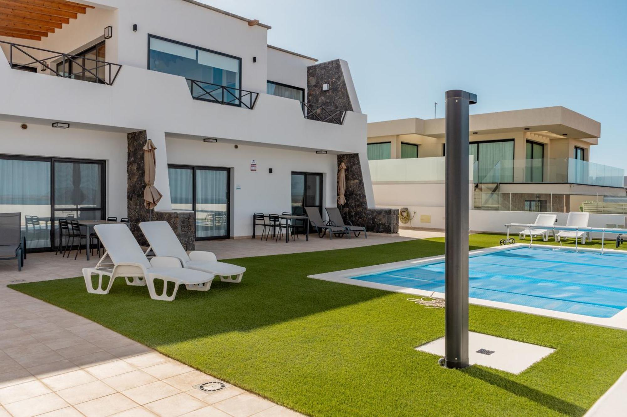 Sea Breeze Pool, Amazing View, Air Conditioning (adults Only) Apartment